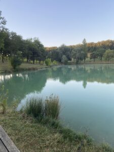 Mooi visvijfer op de camping Le Lac des 3 Vallées.